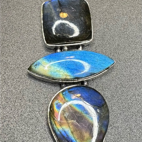 Fiery Labradorite 925 Silver Plated Pendant - Picture 4 of 6